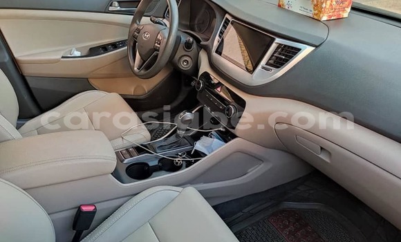 Buy Used Hyundai Tucson Red Car in Lome in Togo Buy Used Hyundai Tucson Red Car in Lome in Togo