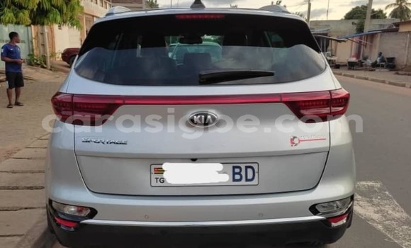 Acheter Occasion Voiture Kia Sportage Blanc à Lomé, Togo Acheter Occasion Voiture Kia Sportage Blanc à Lomé, Togo