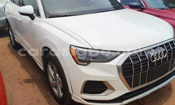 Buy Used Audi Q3 White Car in Lome in Togo