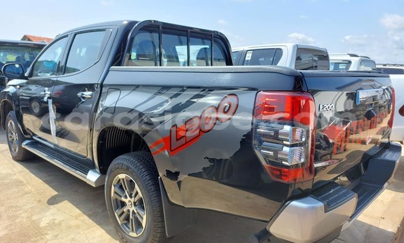 Acheter Neuf Voiture Mitsubishi L200 Noir à Lomé, Togo Acheter Neuf Voiture Mitsubishi L200 Noir à Lomé, Togo