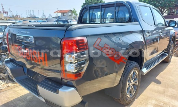 Acheter Neuf Voiture Mitsubishi L200 Noir à Lomé, Togo Acheter Neuf Voiture Mitsubishi L200 Noir à Lomé, Togo