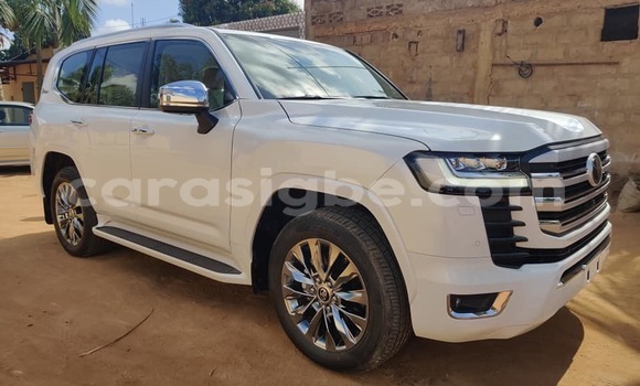 Acheter Occasion Voiture Toyota Land Cruiser Blanc à Lomé, Togo Acheter Occasion Voiture Toyota Land Cruiser Blanc à Lomé, Togo