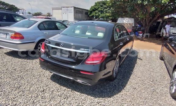 Acheter Occasion Voiture Mercedes‒Benz E-klasse AMG Noir à Lomé, Togo Acheter Occasion Voiture Mercedes‒Benz E-klasse AMG Noir à Lomé, Togo