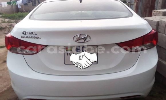 Buy Used Hyundai Elantra White Car in Lome in Togo Buy Used Hyundai Elantra White Car in Lome in Togo