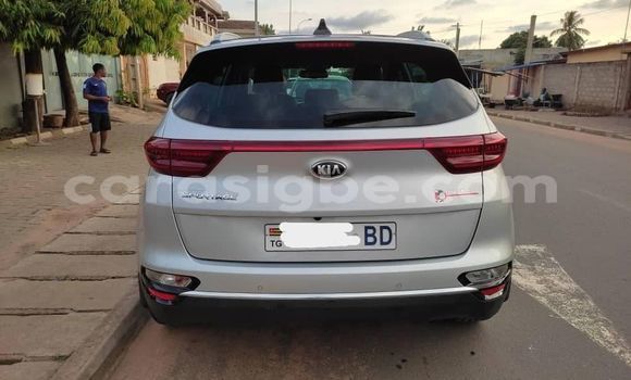 Buy Used Kia Sportage Silver Car in Lome in Togo Buy Used Kia Sportage Silver Car in Lome in Togo