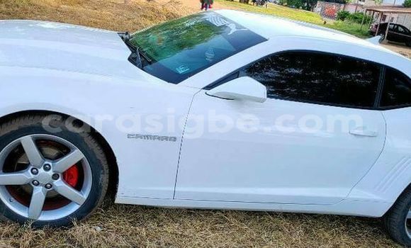 Buy Used Chevrolet Camaro White Car in Lome in Togo Buy Used Chevrolet Camaro White Car in Lome in Togo