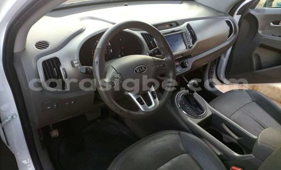 Buy Used Kia Sportage White Car in Lome in Togo Buy Used Kia Sportage White Car in Lome in Togo