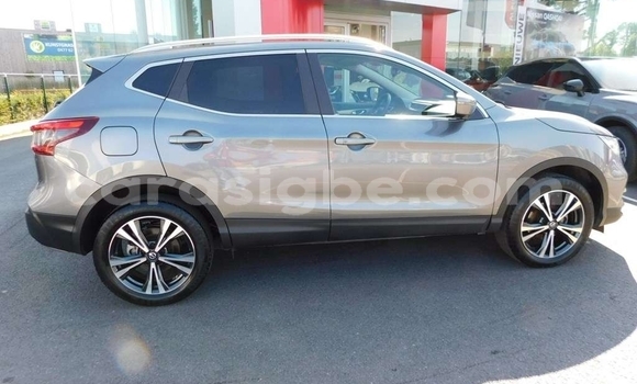 Acheter Import Voiture Nissan Qashqai Gris à Lomé, Togo Acheter Import Voiture Nissan Qashqai Gris à Lomé, Togo