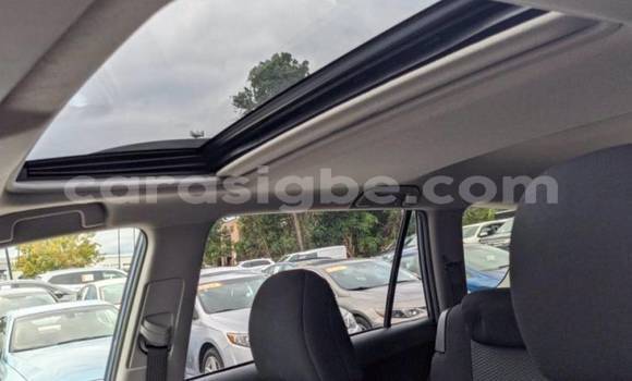 Acheter Import Voiture Toyota RAV4 Bleu à Bé, Togo Acheter Import Voiture Toyota RAV4 Bleu à Bé, Togo