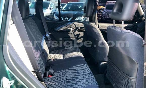 Acheter Import Voiture Toyota RAV4 Vert à Lomé, Togo Acheter Import Voiture Toyota RAV4 Vert à Lomé, Togo