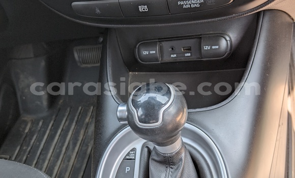 Acheter Occasion Voiture Kia Soul Blanc à Lomé, Togo Acheter Occasion Voiture Kia Soul Blanc à Lomé, Togo