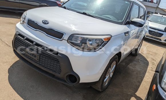 Acheter Occasion Voiture Kia Soul Blanc à Lomé, Togo Acheter Occasion Voiture Kia Soul Blanc à Lomé, Togo