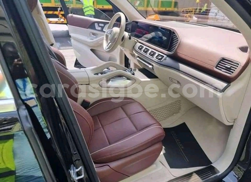 Big with watermark mercedes benz maybach s klasse togo lome 6166