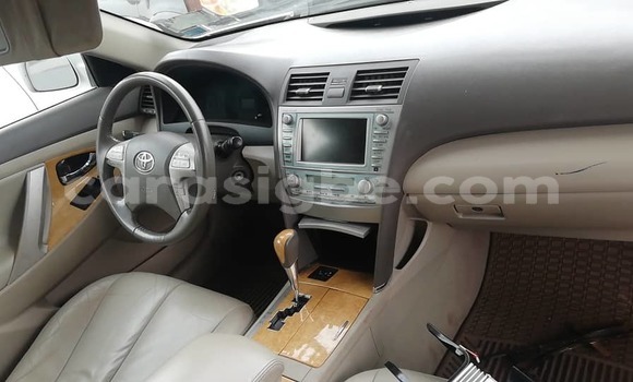 Acheter Occasion Voiture Toyota Camry Blanc à Lomé, Maritime Acheter Occasion Voiture Toyota Camry Blanc à Lomé, Maritime