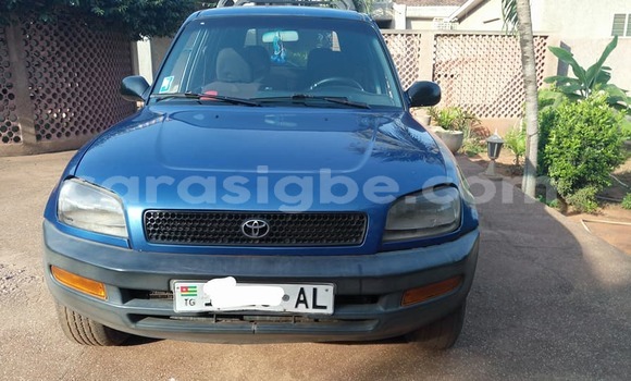 Buy Used Toyota RAV4 Blue Car in Lome in Togo Buy Used Toyota RAV4 Blue Car in Lome in Togo