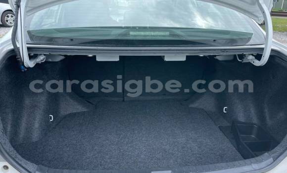 Acheter Import Voiture Toyota Corolla Blanc à Aného, Togo Acheter Import Voiture Toyota Corolla Blanc à Aného, Togo