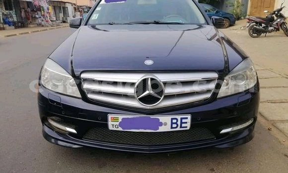 Buy Used Mercedes‒Benz 300–Series Blue Car in Lome in Maritime Buy Used Mercedes‒Benz 300–Series Blue Car in Lome in Maritime