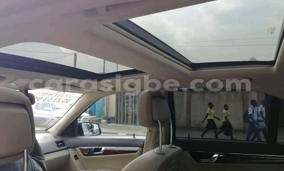 Buy Used Mercedes‒Benz 300–Series Blue Car in Lome in Maritime Buy Used Mercedes‒Benz 300–Series Blue Car in Lome in Maritime