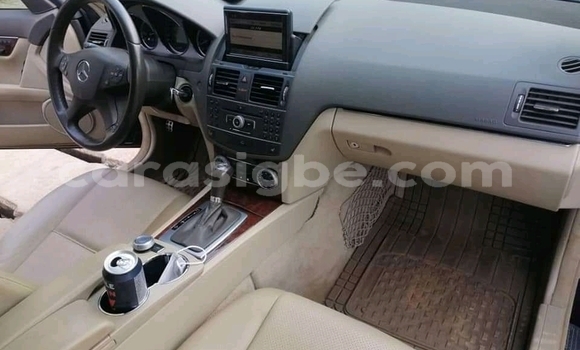 Buy Used Mercedes‒Benz 300–Series Blue Car in Lome in Maritime Buy Used Mercedes‒Benz 300–Series Blue Car in Lome in Maritime