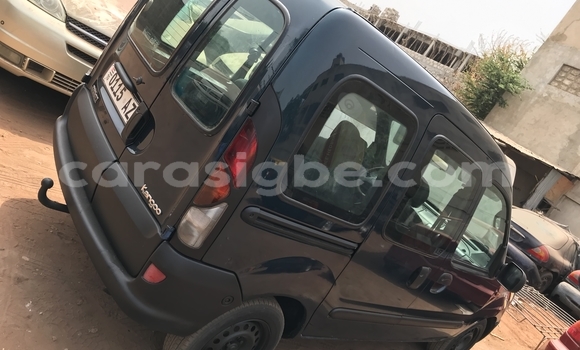 Acheter Occasion Voiture Renault Kangoo Vert à Lomé, Togo Acheter Occasion Voiture Renault Kangoo Vert à Lomé, Togo