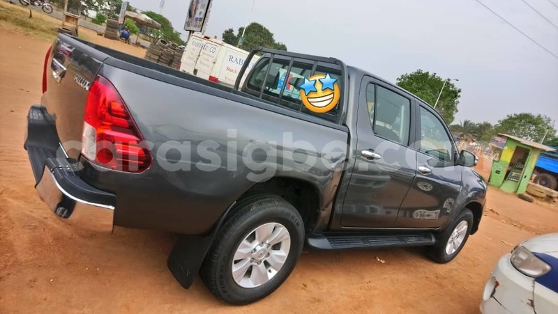 Big with watermark toyota hilux maritime lome 6208