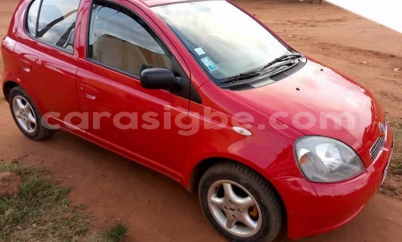 Acheter Occasion Voiture Toyota Yaris Rouge à Lomé, Togo Acheter Occasion Voiture Toyota Yaris Rouge à Lomé, Togo