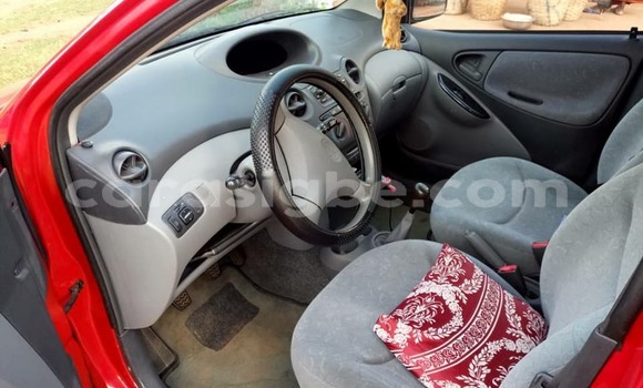 Acheter Occasion Voiture Toyota Yaris Rouge à Lomé, Togo Acheter Occasion Voiture Toyota Yaris Rouge à Lomé, Togo