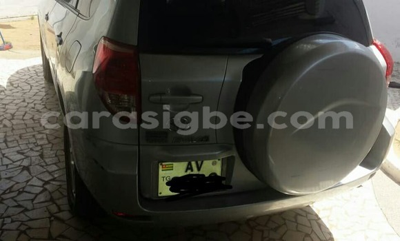 Buy Used Toyota RAV4 Silver Car in Lome in Togo Buy Used Toyota RAV4 Silver Car in Lome in Togo