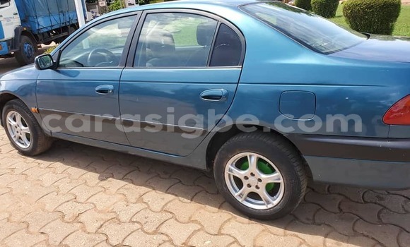 Acheter Occasion Voiture Toyota Avensis Bleu à Lomé, Togo Acheter Occasion Voiture Toyota Avensis Bleu à Lomé, Togo