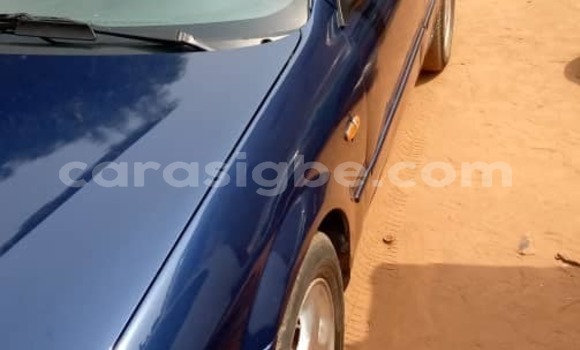 Acheter Occasion Voiture Mazda 323 Bleu à Lomé, Togo Acheter Occasion Voiture Mazda 323 Bleu à Lomé, Togo