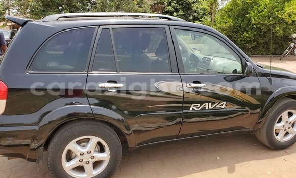 Acheter Occasion Voiture Toyota RAV4 Noir à Lomé, Togo Acheter Occasion Voiture Toyota RAV4 Noir à Lomé, Togo