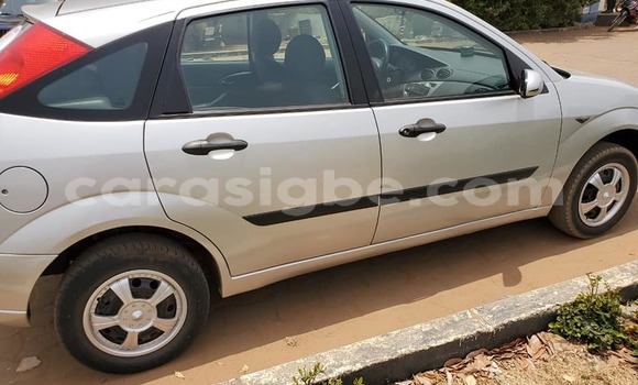 Acheter Occasion Voiture Ford Focus Gris à Lomé, Togo Acheter Occasion Voiture Ford Focus Gris à Lomé, Togo