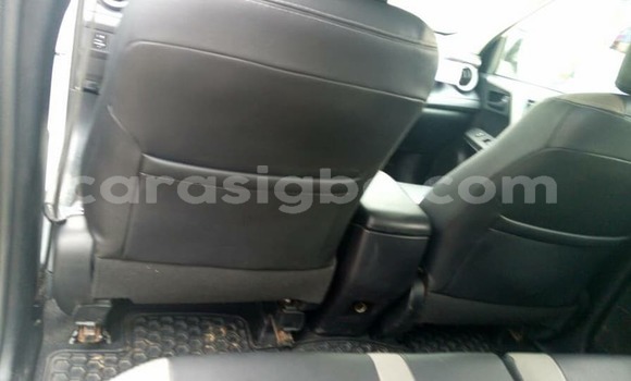 Buy Used Toyota RAV4 White Car in Lome in Togo Buy Used Toyota RAV4 White Car in Lome in Togo