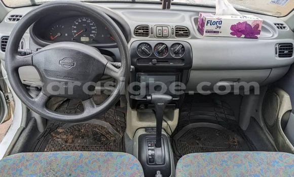 Acheter Occasion Voiture Nissan Micra Blanc à Lomé, Togo Acheter Occasion Voiture Nissan Micra Blanc à Lomé, Togo