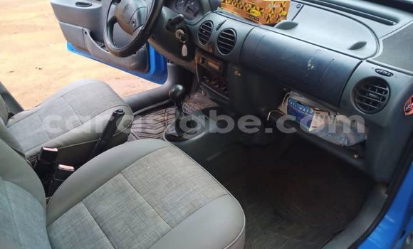 Acheter Occasion Voiture Renault Kangoo Bleu à Lomé, Togo Acheter Occasion Voiture Renault Kangoo Bleu à Lomé, Togo