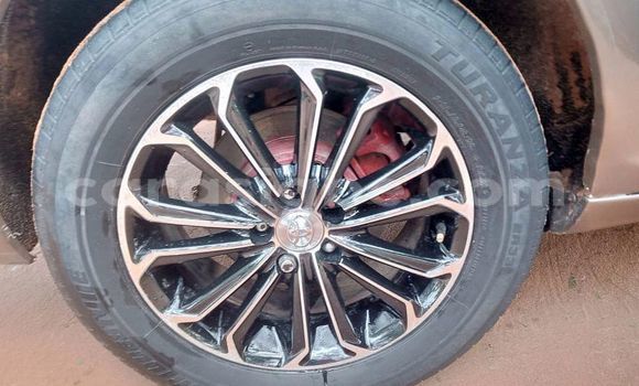 Acheter Occasion Voiture Toyota Avensis Marron à Lomé, Togo Acheter Occasion Voiture Toyota Avensis Marron à Lomé, Togo