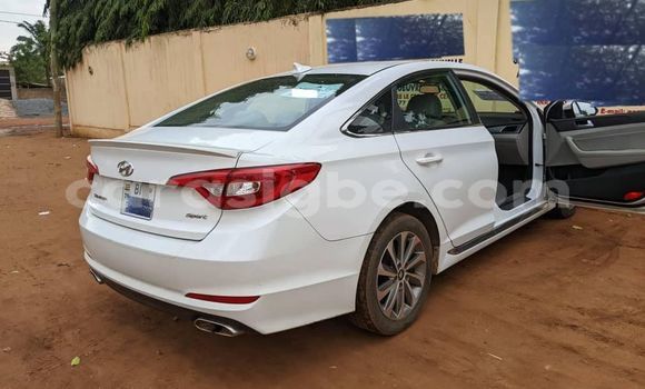 Acheter Occasion Voiture Hyundai Sonata Blanc à Lomé, Togo Acheter Occasion Voiture Hyundai Sonata Blanc à Lomé, Togo