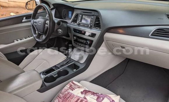 Acheter Occasion Voiture Hyundai Sonata Blanc à Lomé, Togo Acheter Occasion Voiture Hyundai Sonata Blanc à Lomé, Togo