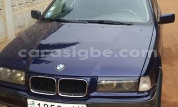 Acheter Occasion Voiture BMW 3-Series Bleu à Adawlato au Togo Acheter Occasion Voiture BMW 3-Series Bleu à Adawlato au Togo