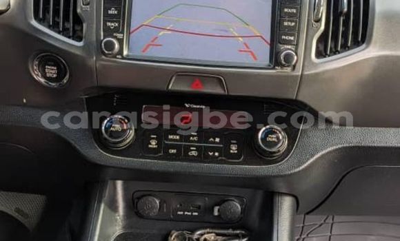 Acheter Occasion Voiture Kia Sportage Blanc à Lomé, Togo Acheter Occasion Voiture Kia Sportage Blanc à Lomé, Togo