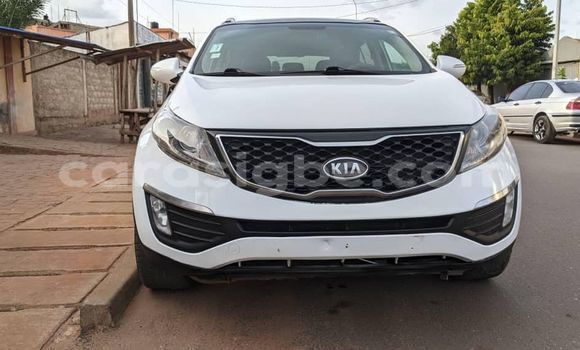 Acheter Occasion Voiture Kia Sportage Blanc à Lomé, Togo Acheter Occasion Voiture Kia Sportage Blanc à Lomé, Togo