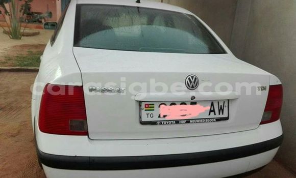 Buy Used Volkswagen Passat White Car in Adawlato in Togo Buy Used Volkswagen Passat White Car in Adawlato in Togo
