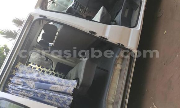 Acheter Occasion Voiture Toyota Hiace Blanc à Lomé, Togo Acheter Occasion Voiture Toyota Hiace Blanc à Lomé, Togo