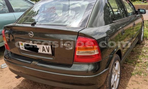 Acheter Occasion Voiture Opel Astra Vert à Lomé, Togo Acheter Occasion Voiture Opel Astra Vert à Lomé, Togo