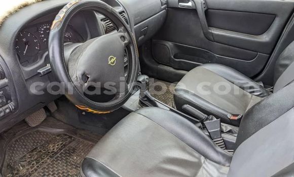 Acheter Occasion Voiture Opel Astra Vert à Lomé, Togo Acheter Occasion Voiture Opel Astra Vert à Lomé, Togo
