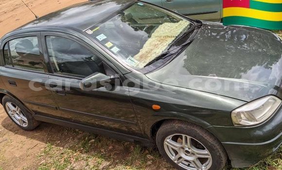 Acheter Occasion Voiture Opel Astra Vert à Lomé, Togo Acheter Occasion Voiture Opel Astra Vert à Lomé, Togo