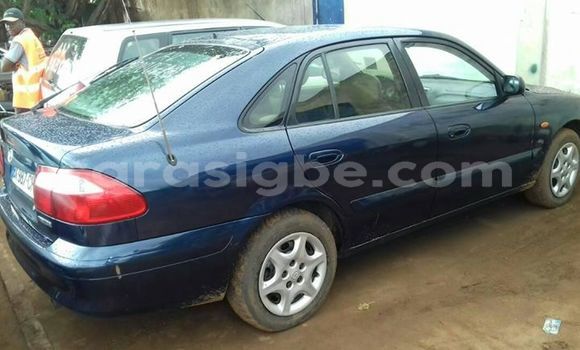 Acheter Occasion Voiture Mazda 626 Bleu à Adawlato au Togo Acheter Occasion Voiture Mazda 626 Bleu à Adawlato au Togo