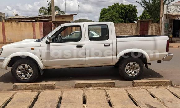 Acheter Occasion Voiture Nissan Frontier Blanc à Lomé, Togo Acheter Occasion Voiture Nissan Frontier Blanc à Lomé, Togo