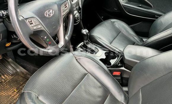 Acheter Occasion Voiture Hyundai Santa Fe Blanc à Lomé, Togo Acheter Occasion Voiture Hyundai Santa Fe Blanc à Lomé, Togo