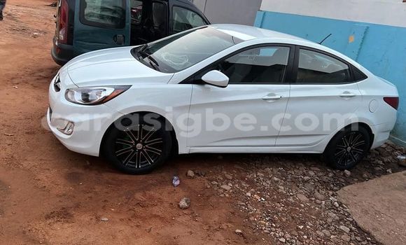 Acheter Occasion Voiture Hyundai Accent Blanc à Lomé, Togo Acheter Occasion Voiture Hyundai Accent Blanc à Lomé, Togo